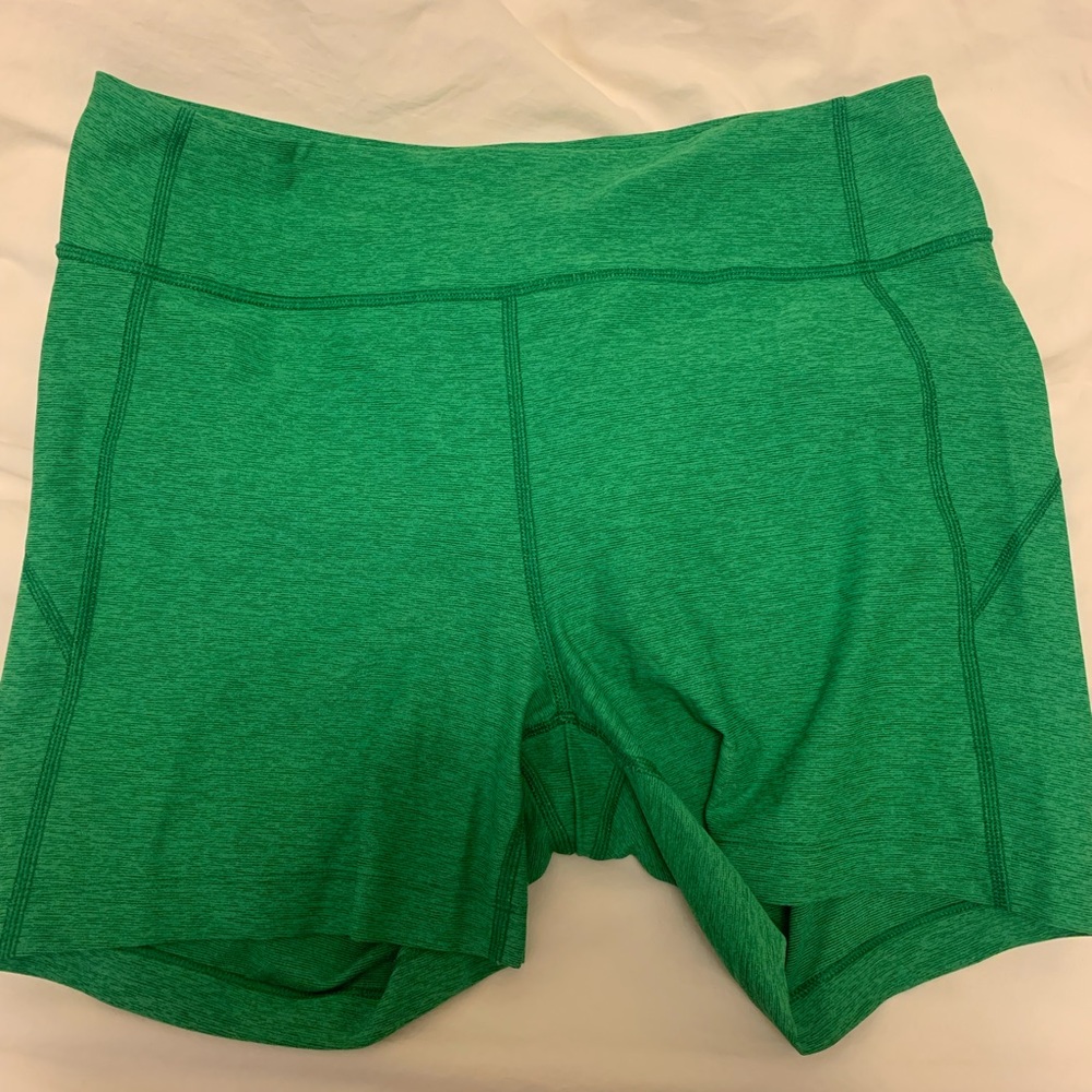 Outdoor Voices Warm Up 5” short